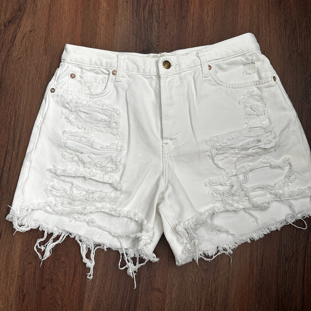 We the Free Size 29 White Ripped Shorts